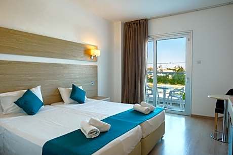 Kapetanios Bay Hotel Protaras