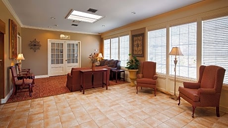 Best Western Forest Inn