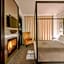 Fifteen Beacon Hotel