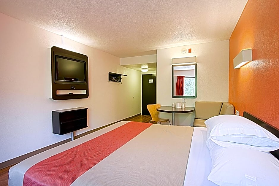 Motel 6-East Brunswick, NJ