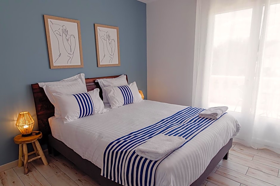 VILLA DES CHENES-Adult only