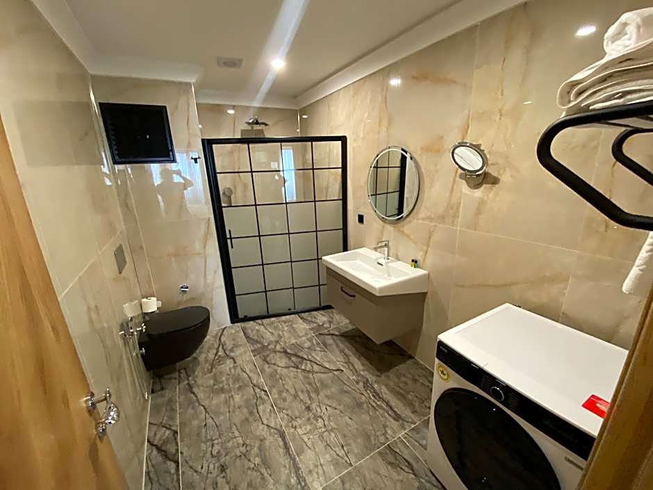 Rena Grand Residence & Suit