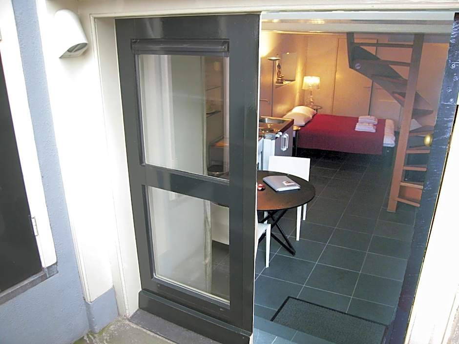 Amsterdam Canal Guest Apartment