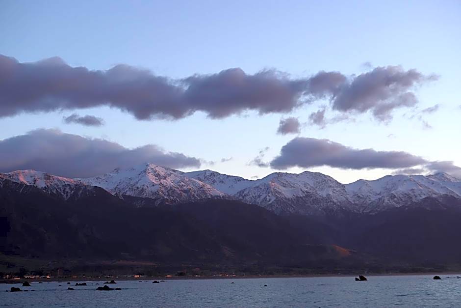 Sierra Beachfront Motel