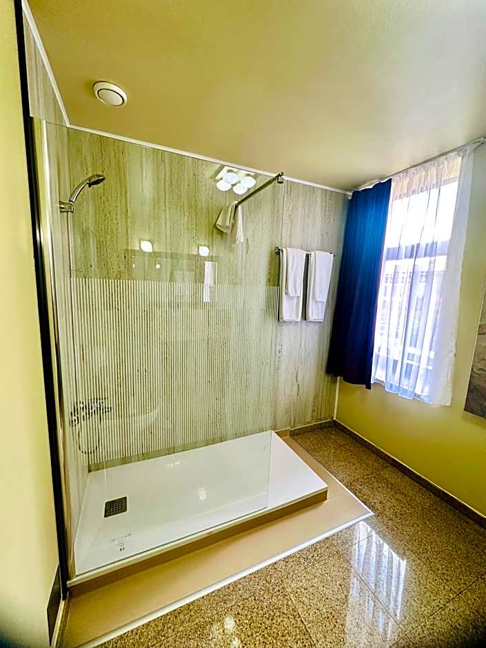 Levoslav House Hotel