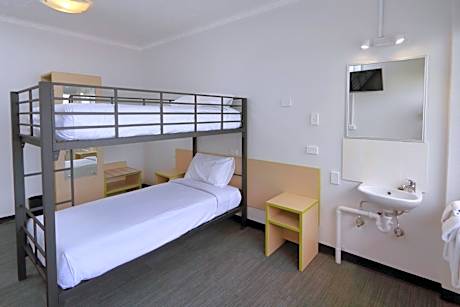 Economy Bunk Room with Shared Bathroom