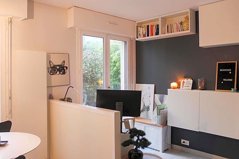 Cozy 40 m in Old Puteaux