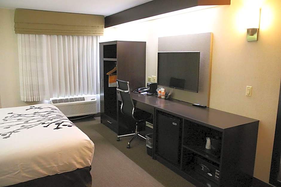 Sleep Inn near Great Lakes Naval Base