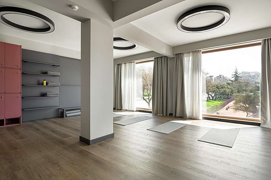 Zeus is Loose Hostel