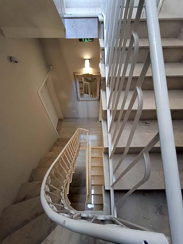 D Townhouse Boutique Suites