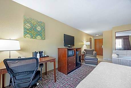 King Room with Jetted Tub - Non-Smoking