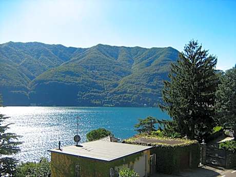 Quadruple Room with Lake View