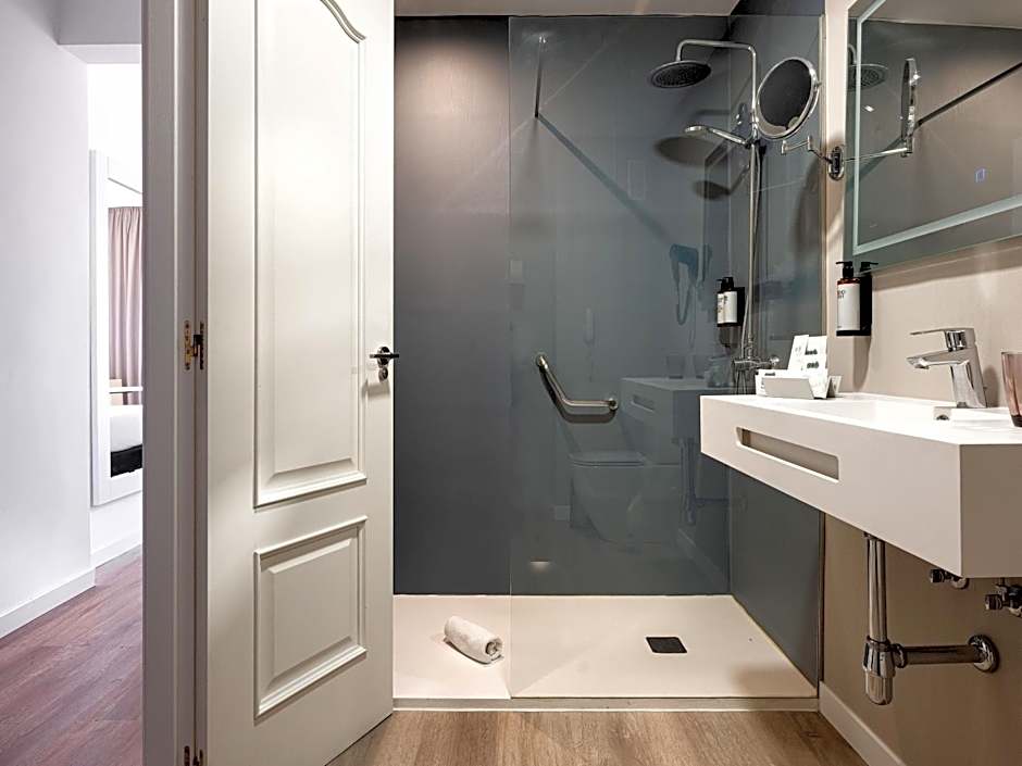 Hotel Melilla Puerto Affiliated by Meliá