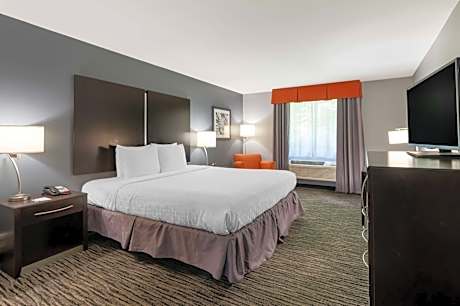 King Room with Bathtub - Disability Access/Non-Smoking