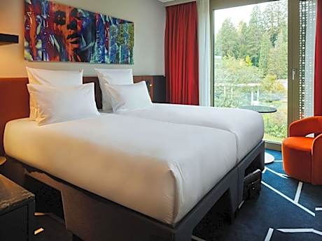 TRIBE Essential park side 2 single beds