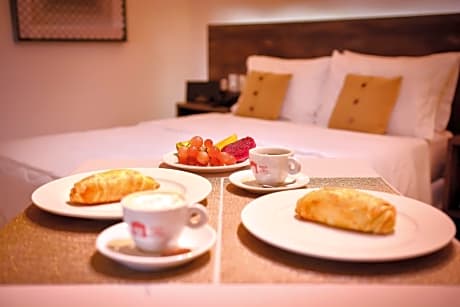 Luxury Double Room with River View