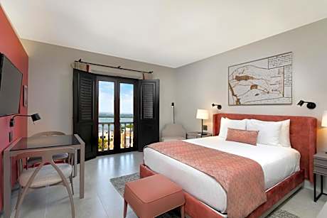 Queen Room with Bay View