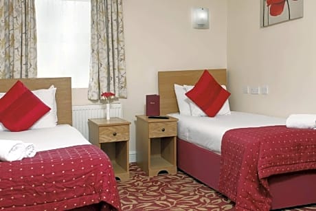 Standard Twin Room with Two Single Beds - Non-Smoking