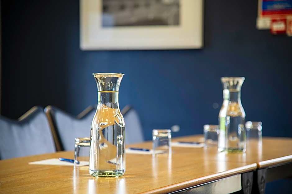 Holiday Inn Express Perth By IHG
