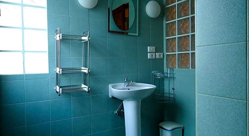 Lonops Gayparadise Hotel