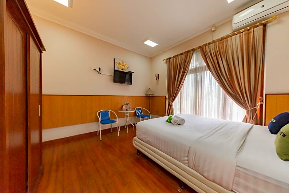 Urbanview Hotel Villa Surya Bandung