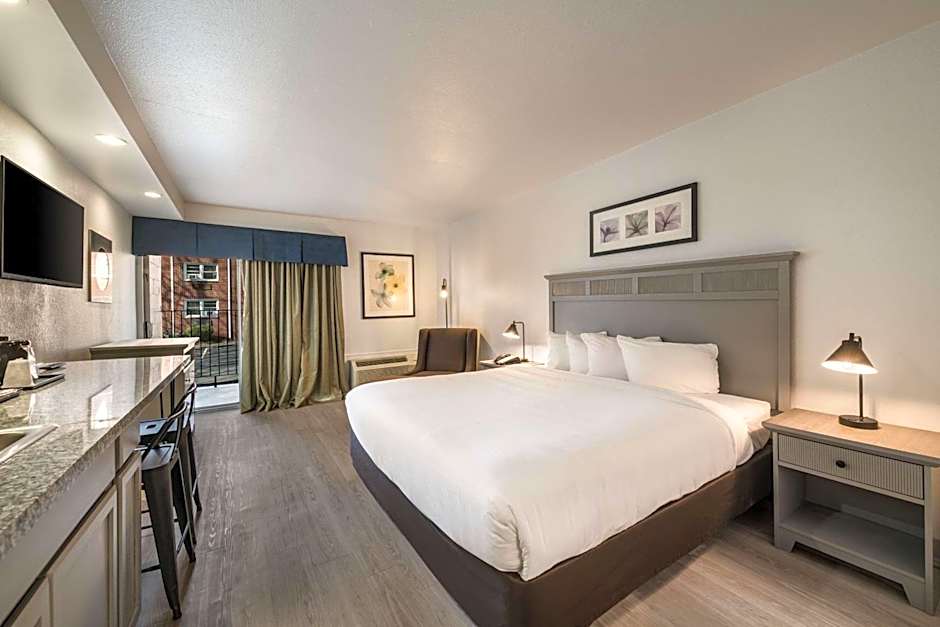 Suburban Studios Williamsburg Central