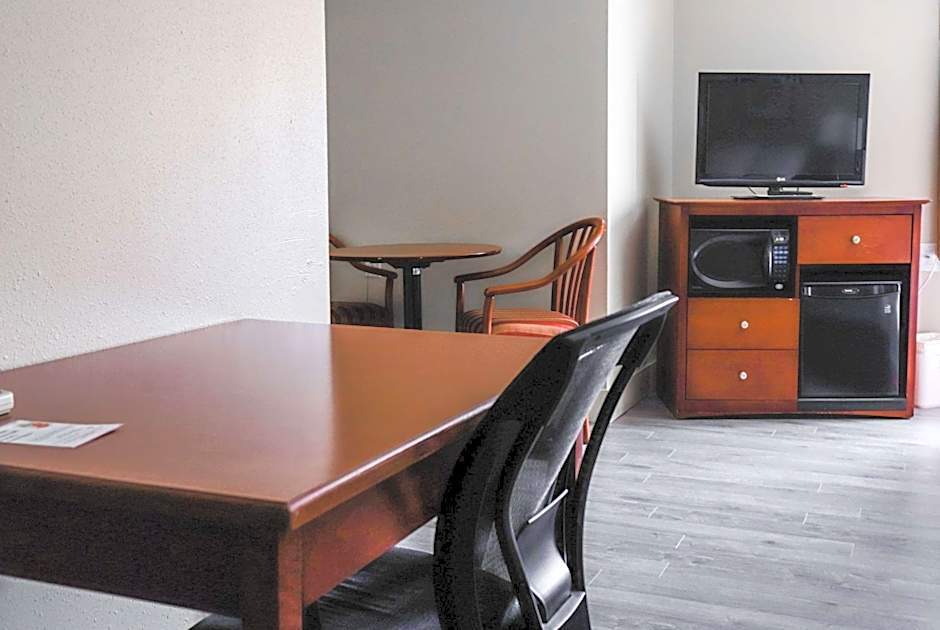 Super 8 by Wyndham Campbellton NB