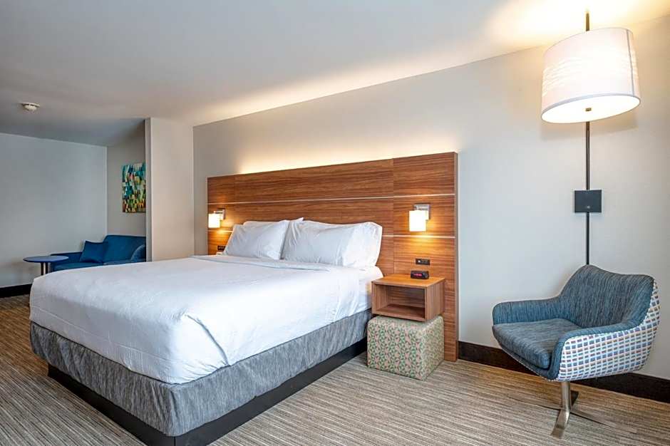 Holiday Inn Express Hotel & Suites Thornburg-S. Fredericksburg By IHG