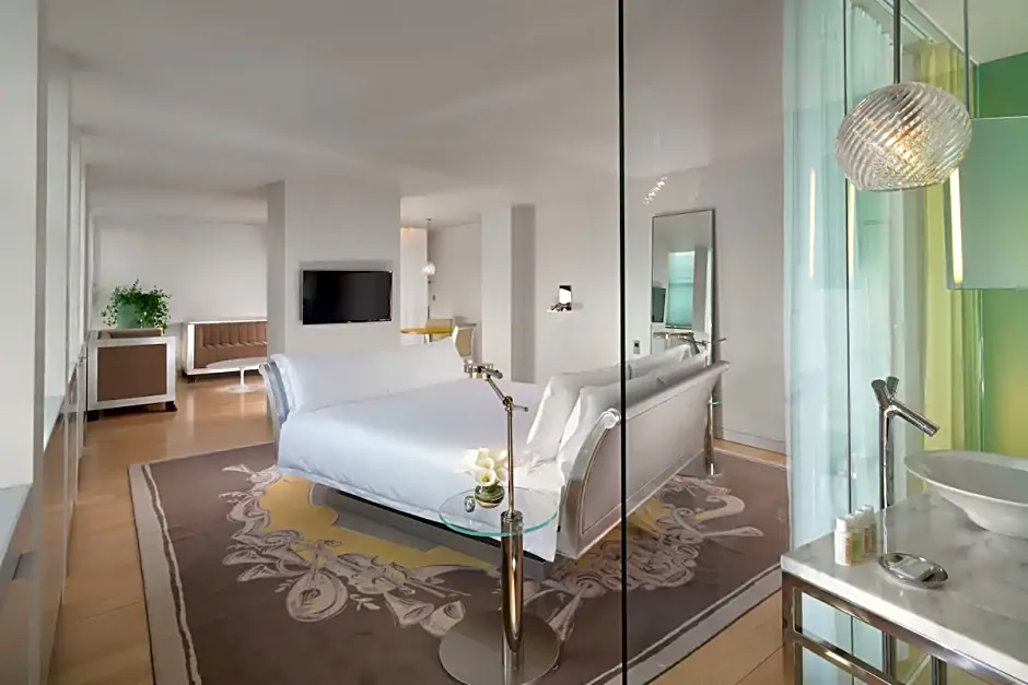 Sanderson London