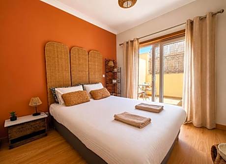 Cosy room with bathroom and private access