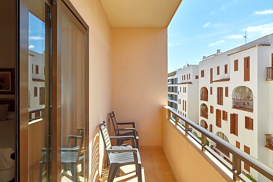 Invisa Hotel La Cala