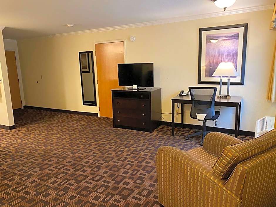 Best Western Plus Inn Of Hayward