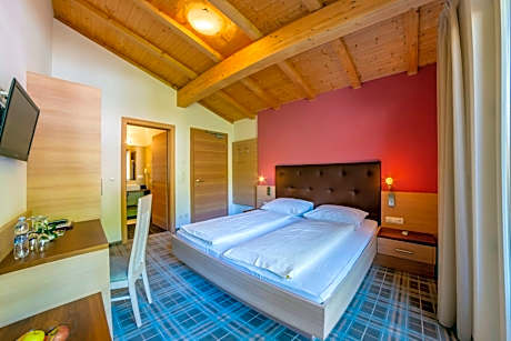 Classic Double Room with Balcony