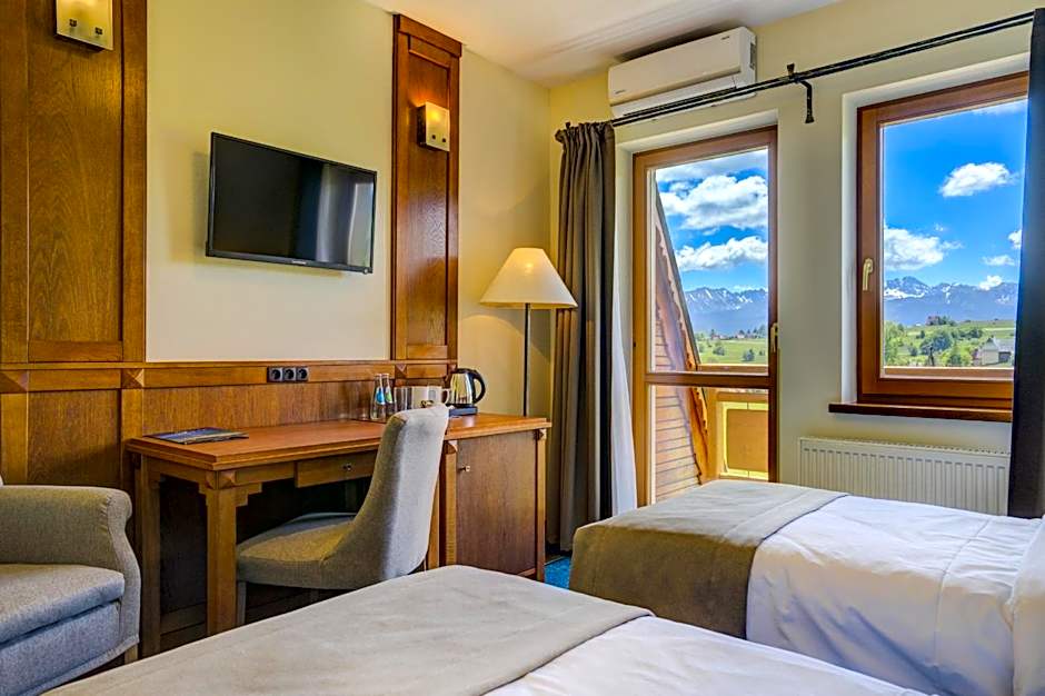 Hotel REDYK Ski&Relax - narty i widok na góry na wyciągnięcie ręki