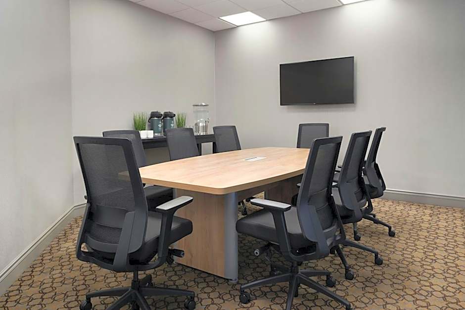 Sheraton Vancouver Guildford Hotel