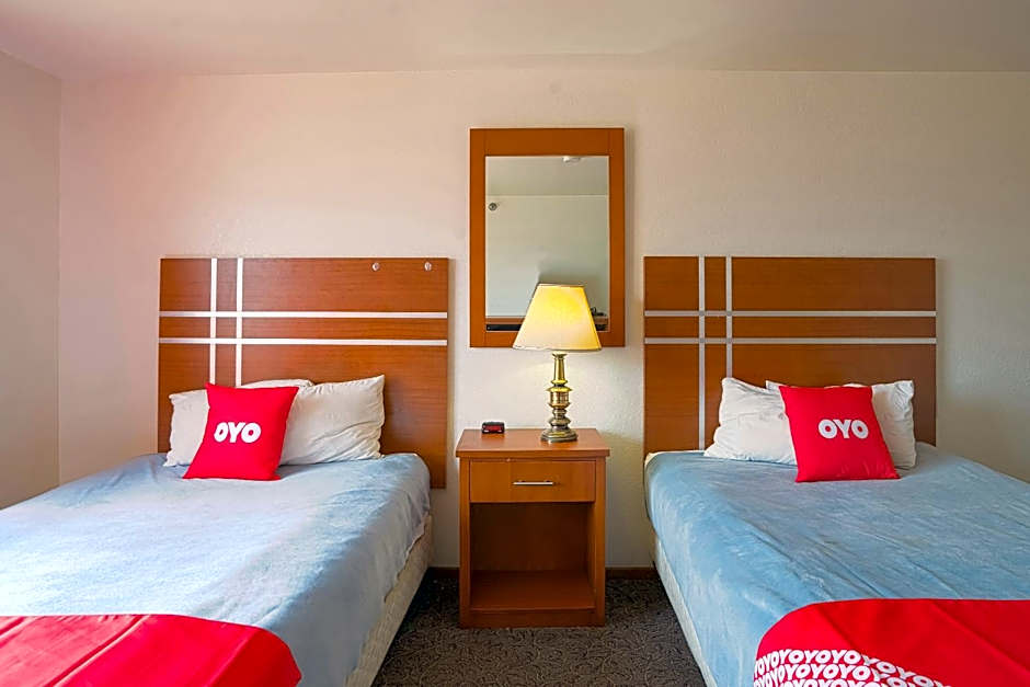 OYO Hotel Redwood Falls near Jackpot Casino