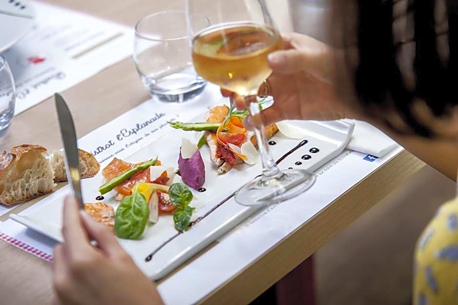 Brit Hotel Toulouse Colomiers  LEsplanade