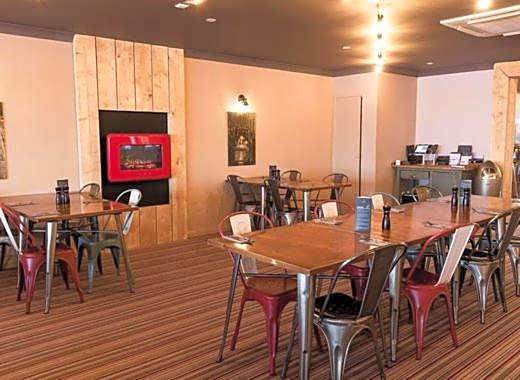 53A kingfisher court tattershall lakes luxury hot tub holidays