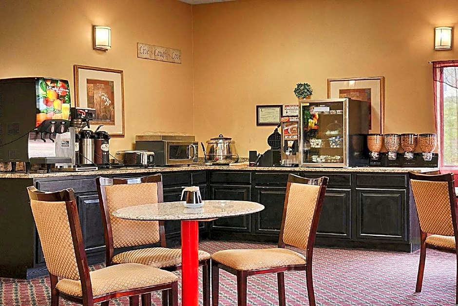 Econo Lodge Inn & Suites Chickamauga