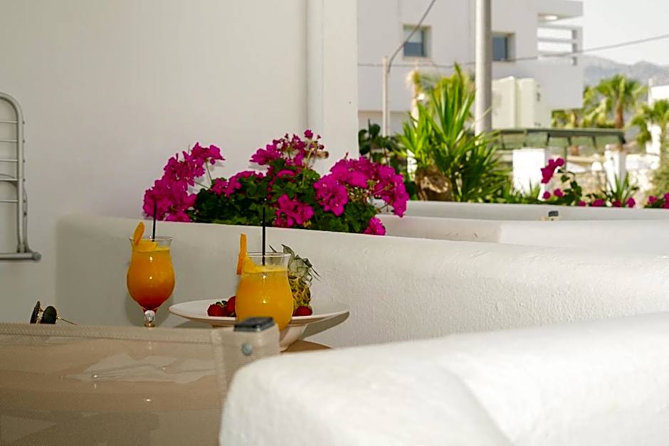 Angela Studios & Apartments