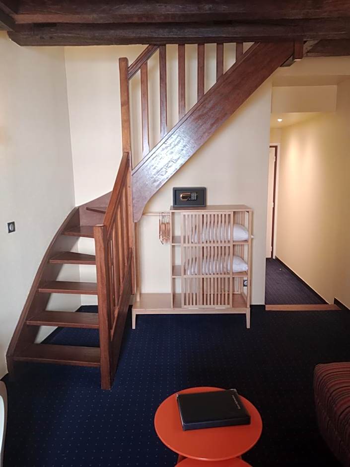 Logis Hôtel & Restaurant - Les Hauts de Montreuil