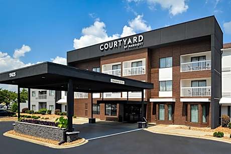 Courtyard by Marriott Charlotte Matthews