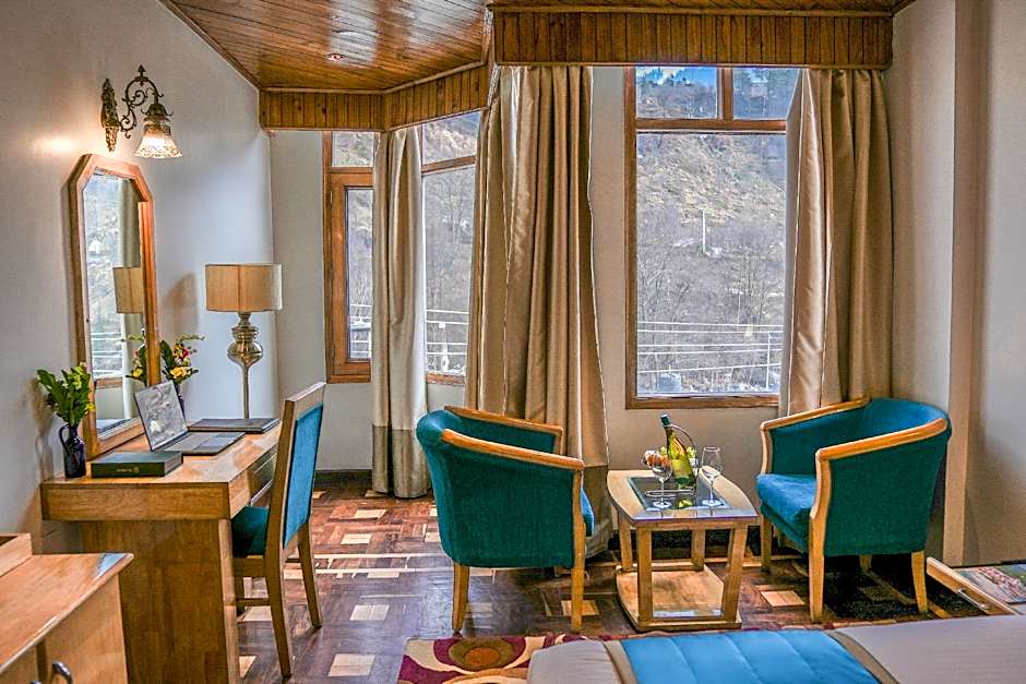 Bravia Hotel Manali Inn