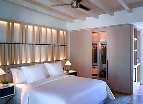 SEA VIEW BUNGALOW KING BED