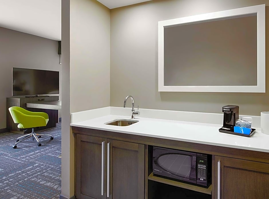 Hampton Inn By Hilton & Suites Chicago/Waukegan, IL