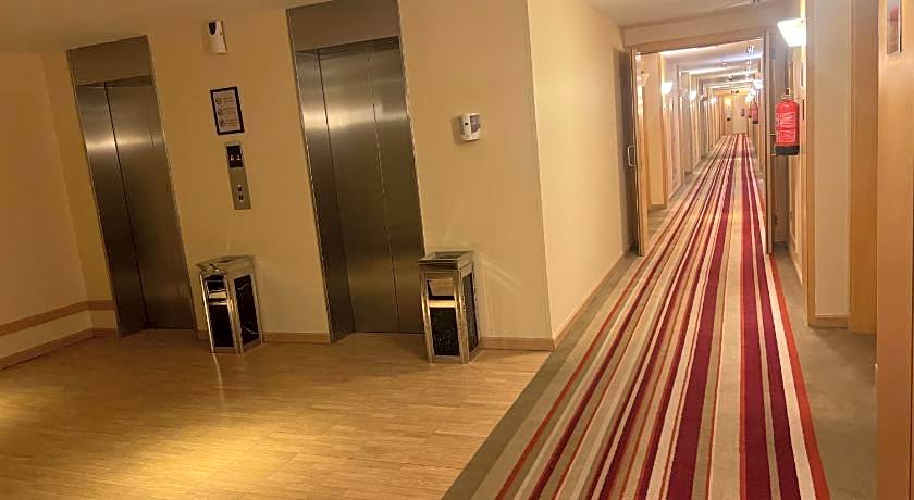 Ibis Yanbu Saudi Arabia Hotel