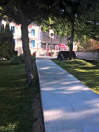 La Table Des Bons Peres