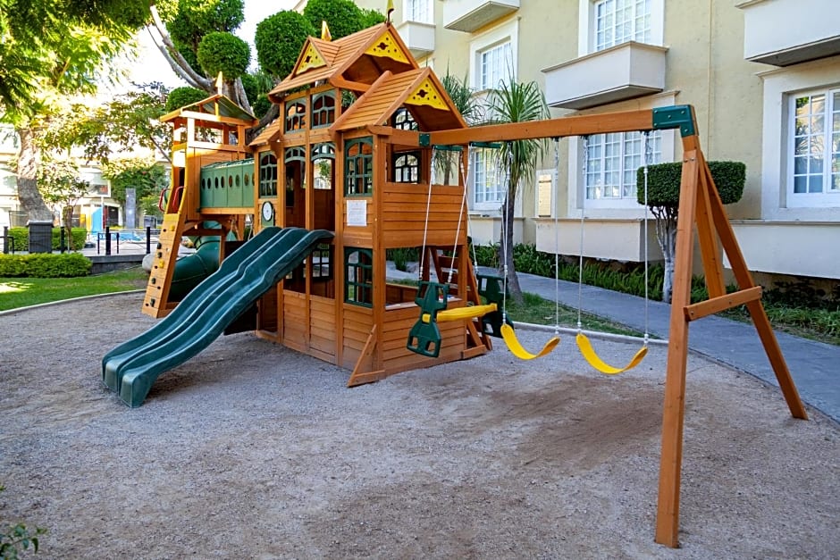 Plaza Camelinas Hotel