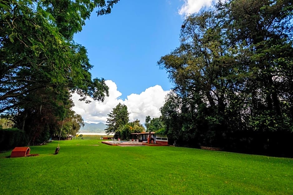 Lago Sol Hotel & Suites