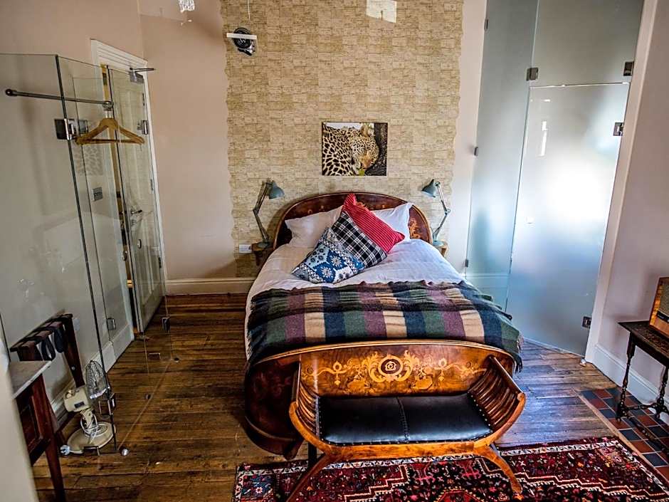 Photo 1 of 5 of Indulgent Double Room